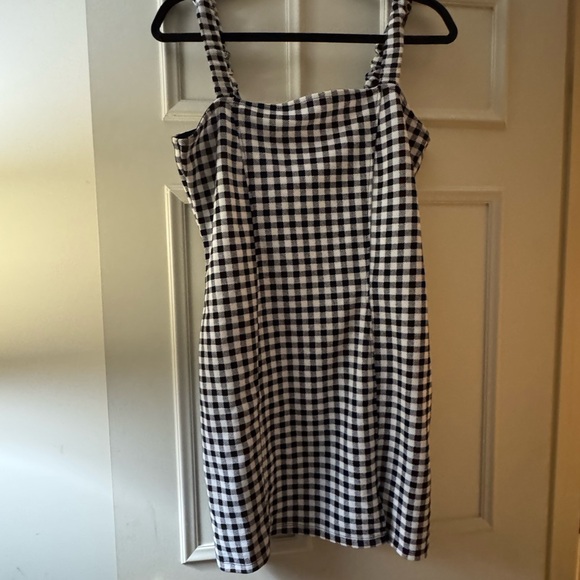 H&M Dresses & Skirts - H&M Divided Monochrome Striped Dress-Size Large